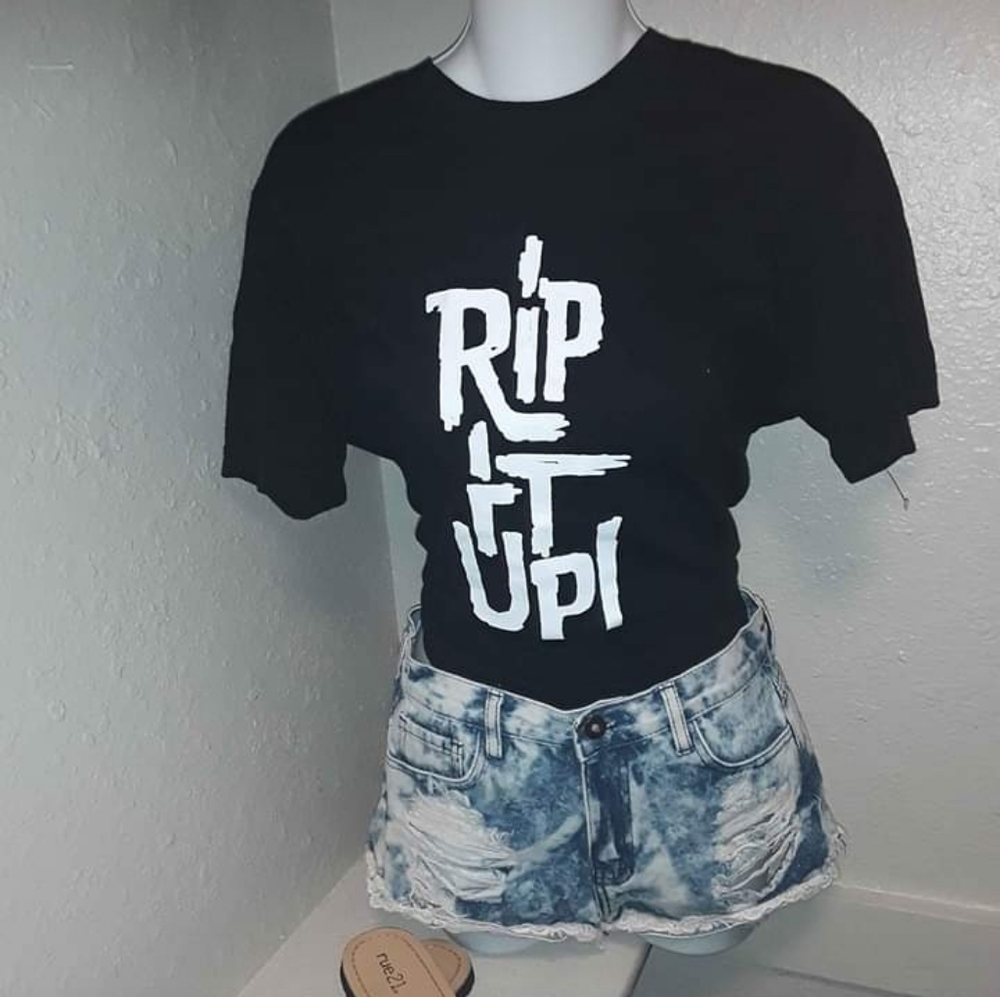 Ripped shorts and shirt outfit